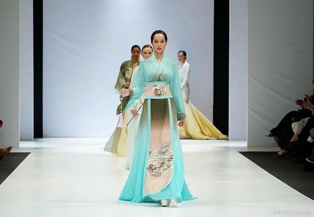 2024“白鹭杯”首届国风华服设计大赛-CNYISAI艺赛 | 翕然艺术